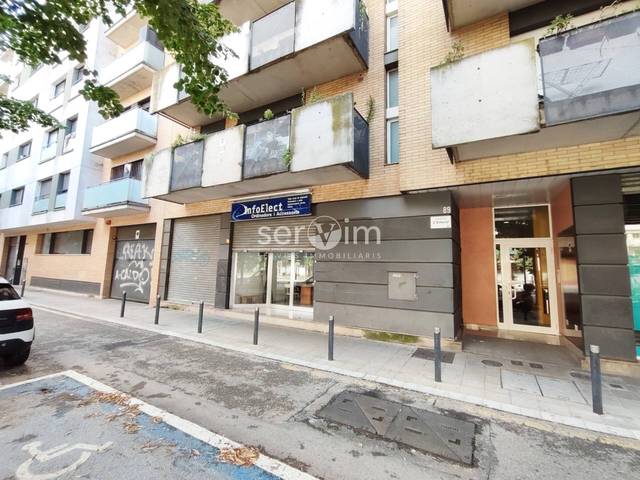 Local comercial en Venta en Paseo Dels Paisos Catalans, 89 en Mas Masó - Hospital
