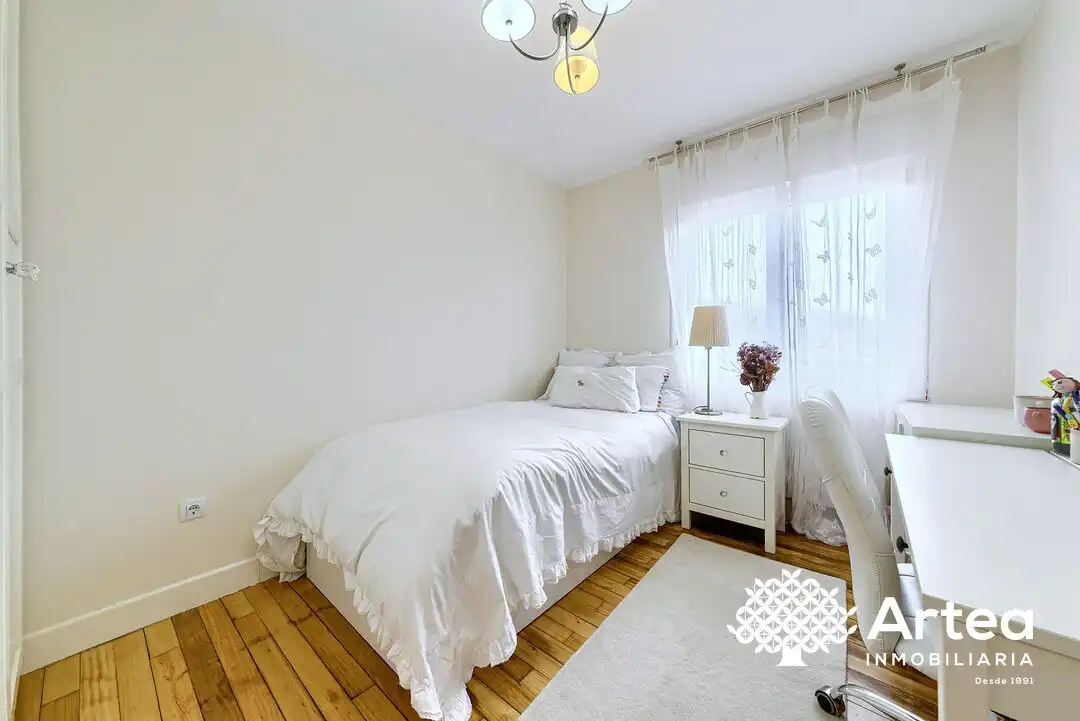 Flat for sale in Zorrotza