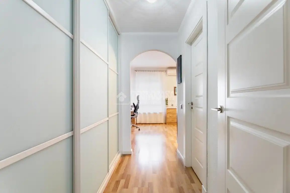Wohnung zum Verkauf in Hoyo de Manzanares mit Klimaanlage, Heizung und Gemeinschaftspool