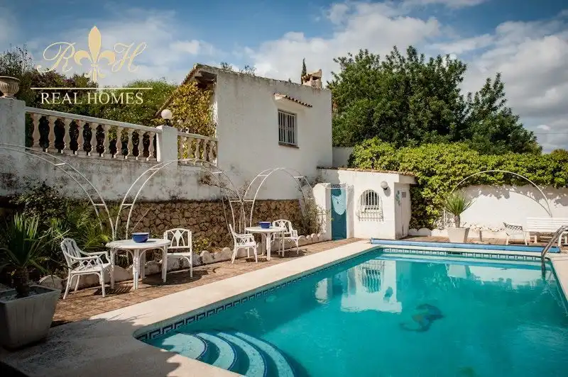 Exterior view of Houses for sale in L'Alfàs del Pi  with Air Conditioner, Terrace and Swimming Pool