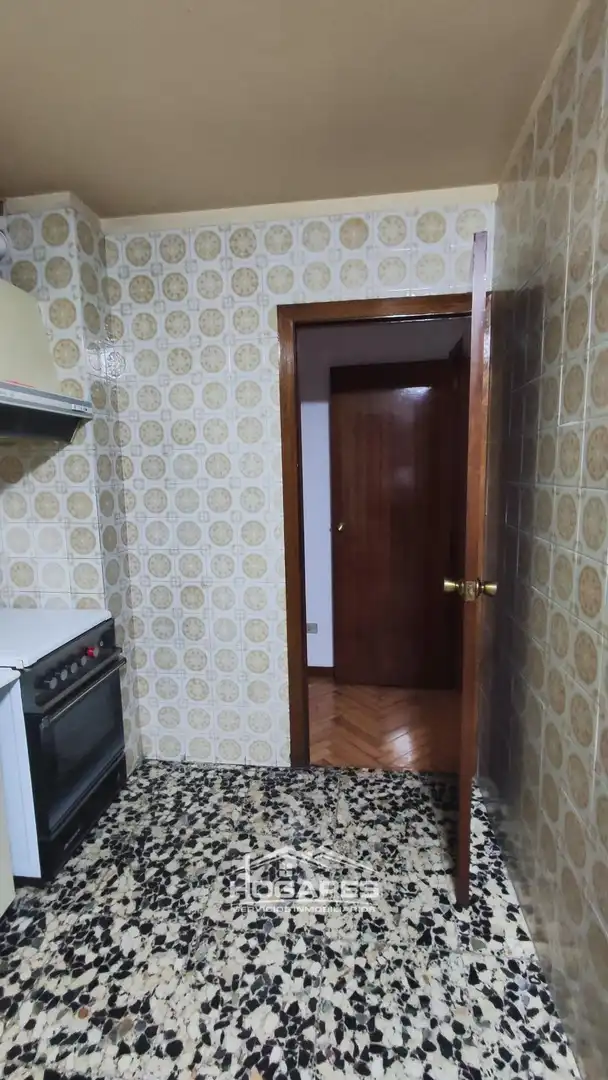 Piso en venta en Vigo  con Parquet, Trastero y Balcón