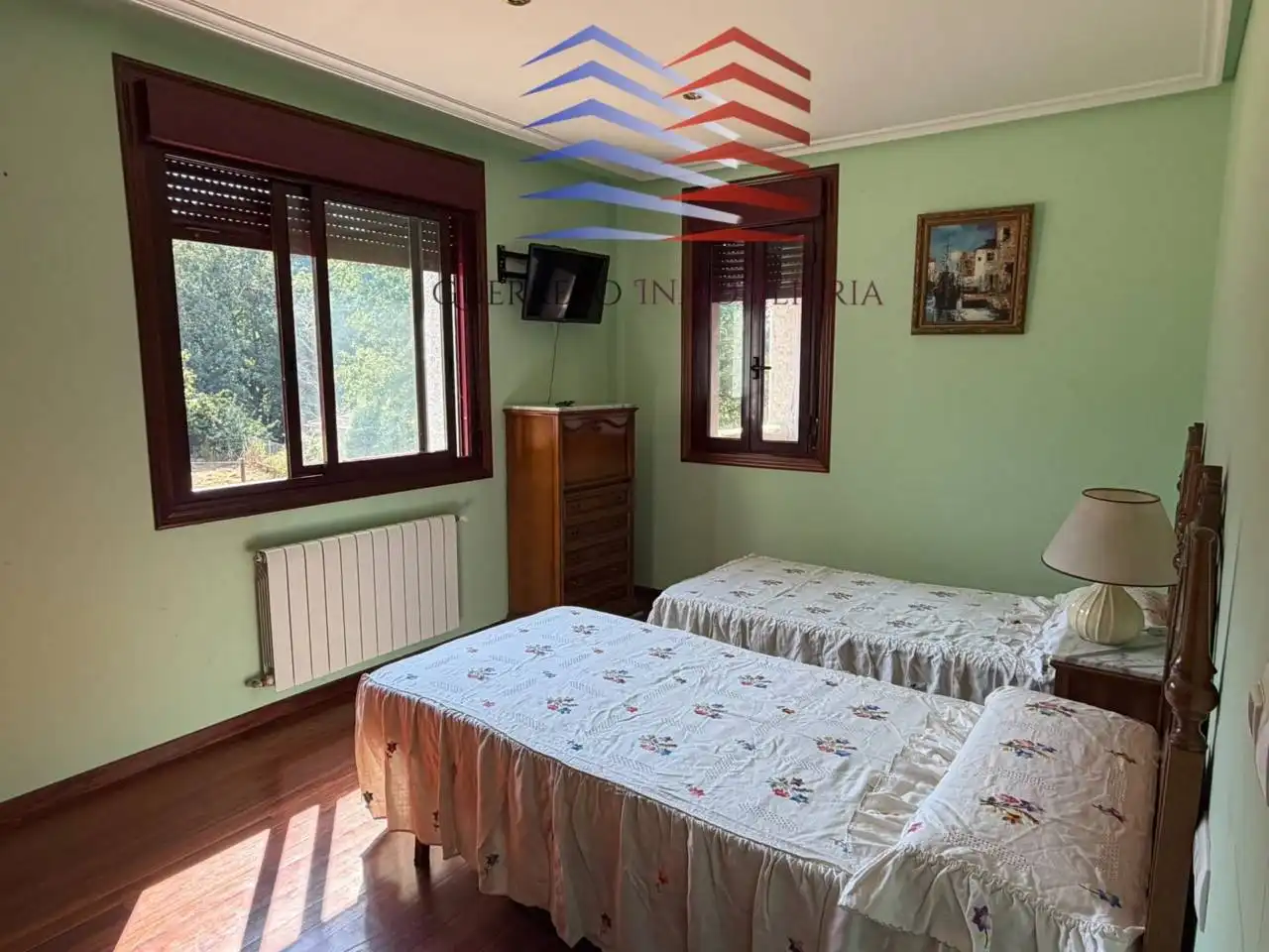 Dormitori de Casa adosada en venda en Amoeiro amb Calefacció, Jardí privat i Terrassa