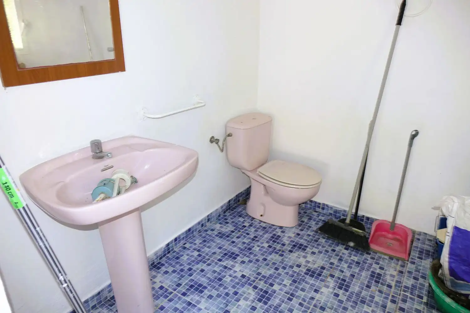Bathroom of Houses for sale in Órgiva, Granada