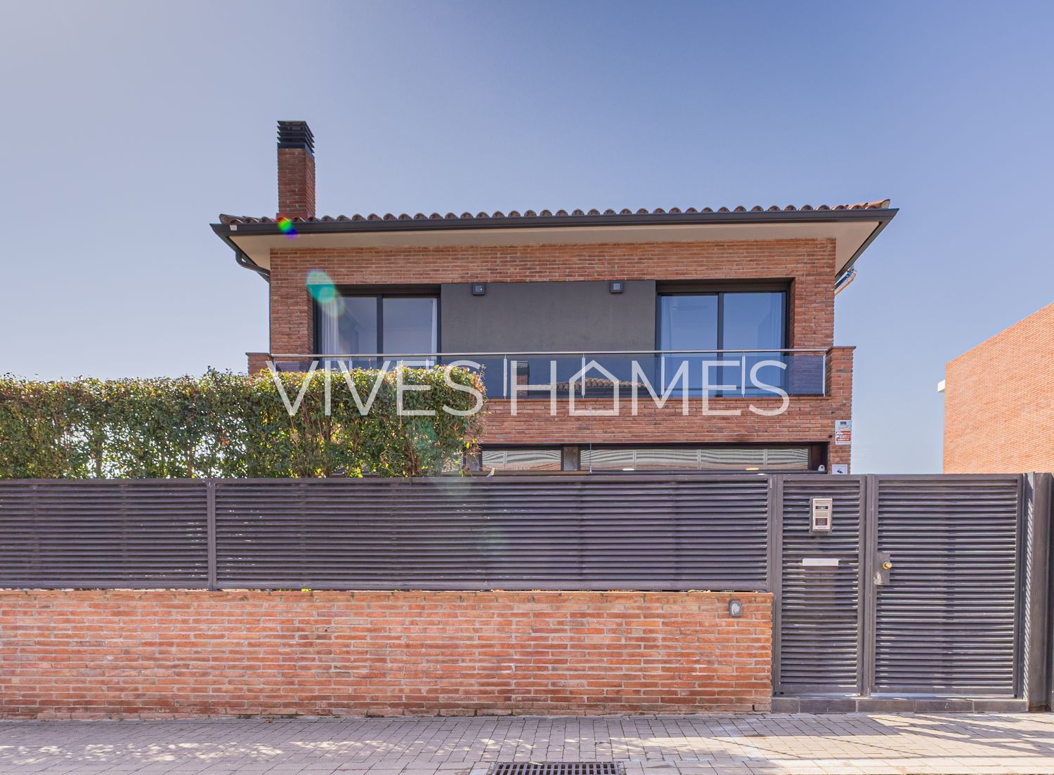 Vista exterior de Casa o xalet en venda en Caldes d'Estrac amb Aire condicionat, Calefacció i Jardí privat