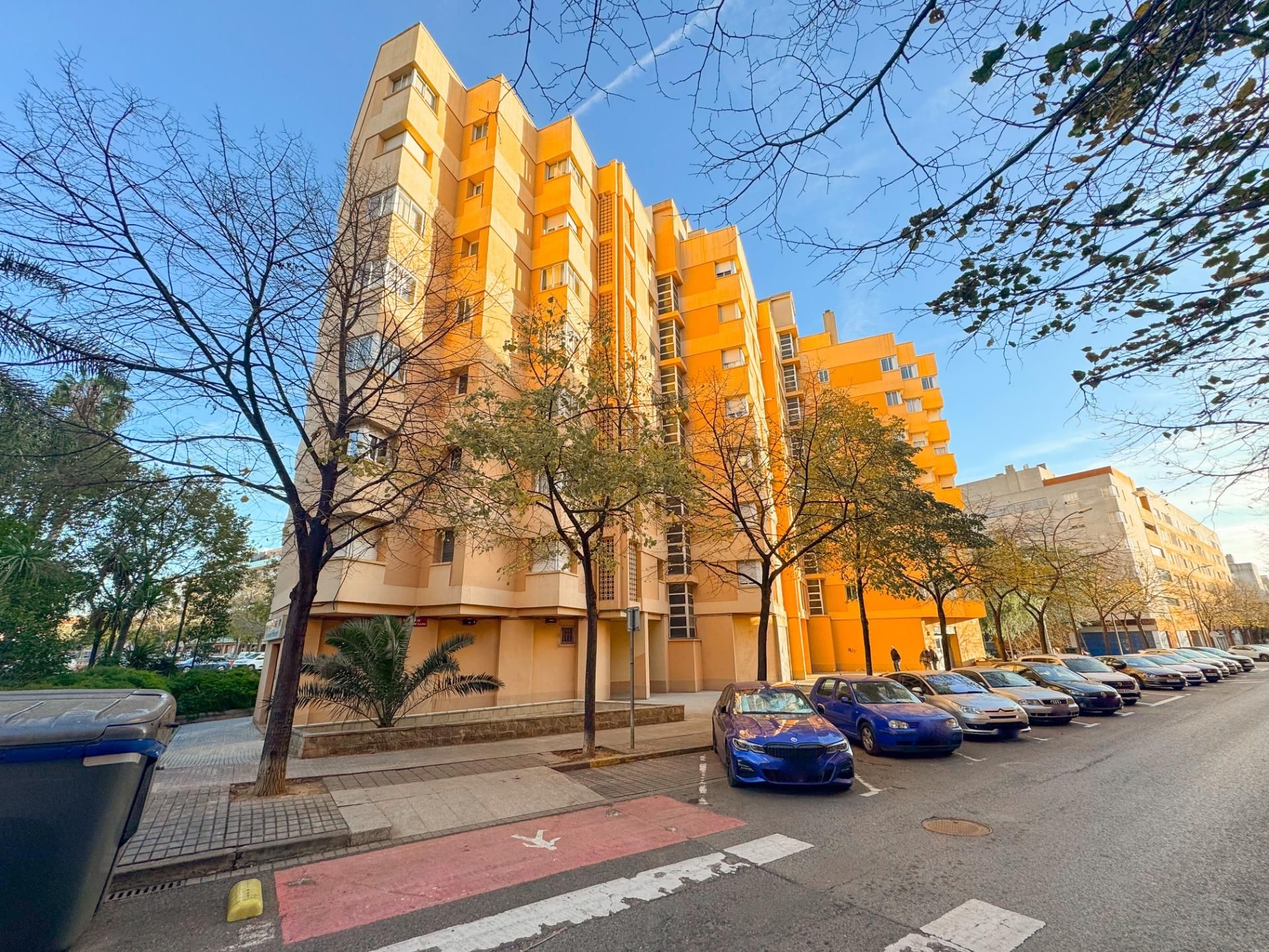 Vista exterior de Pis en venda en Reus amb Calefacció, Terrassa i Traster