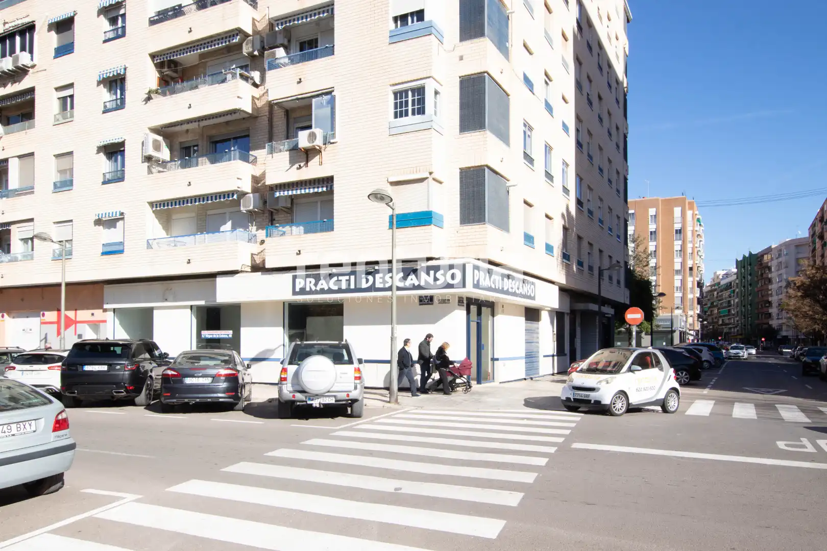 Vista exterior de Local de alquiler en Valencia