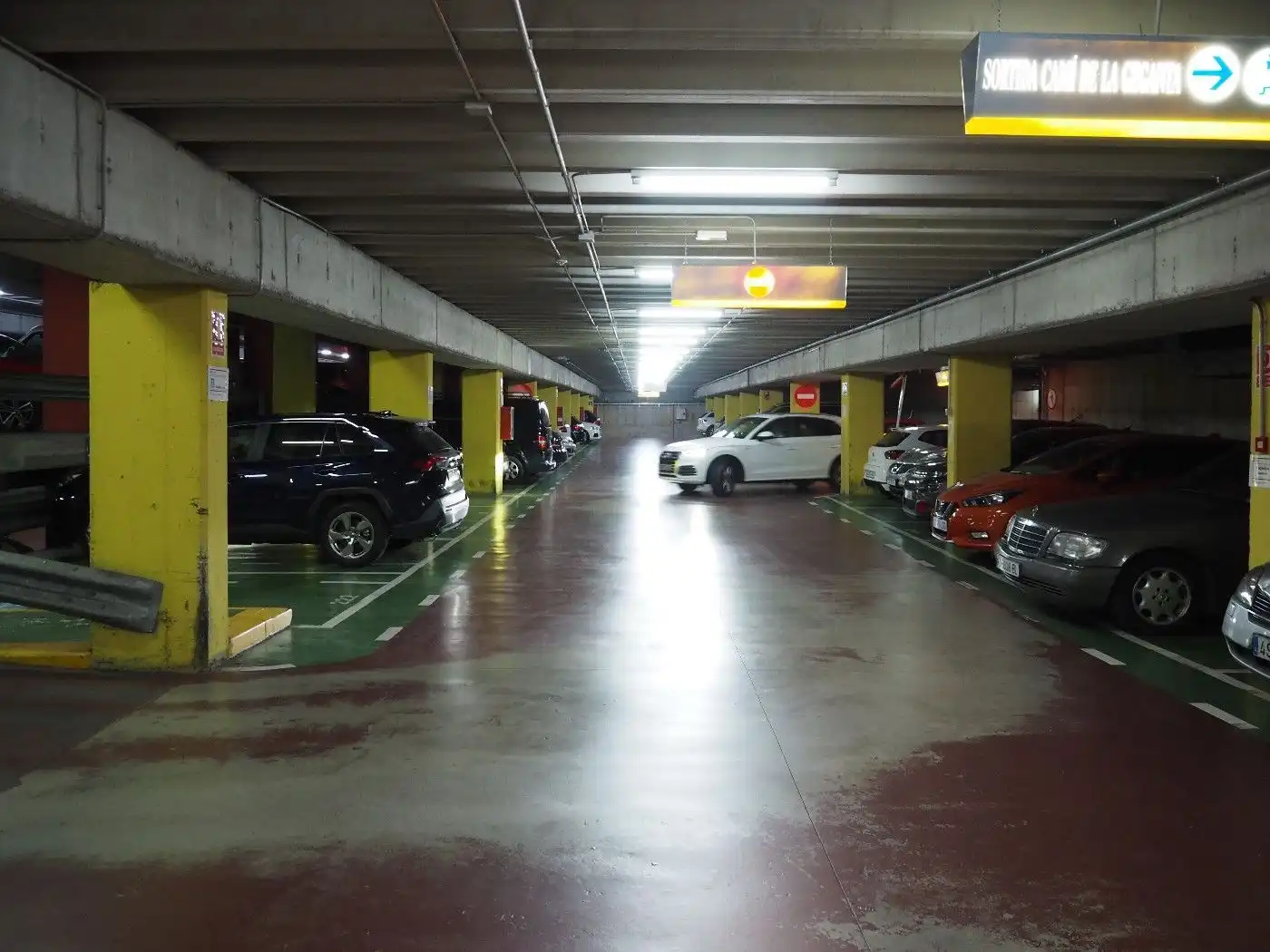 Parking of Garage for rent in Mataró  with Alarm
