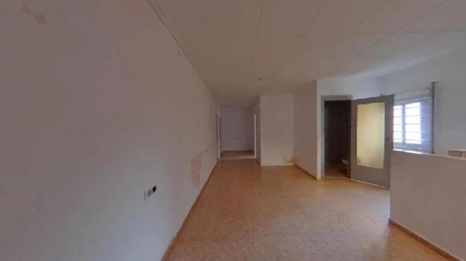 Foto 1 de Pis en venda a Carrer de L'escultor Clarà, La Maurina, Barcelona