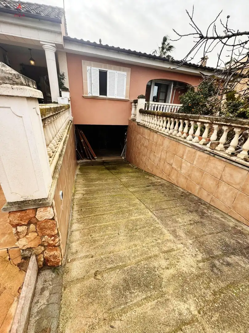 Houses for sale in Marratxí  with Air Conditioner, Private garden and Storage room