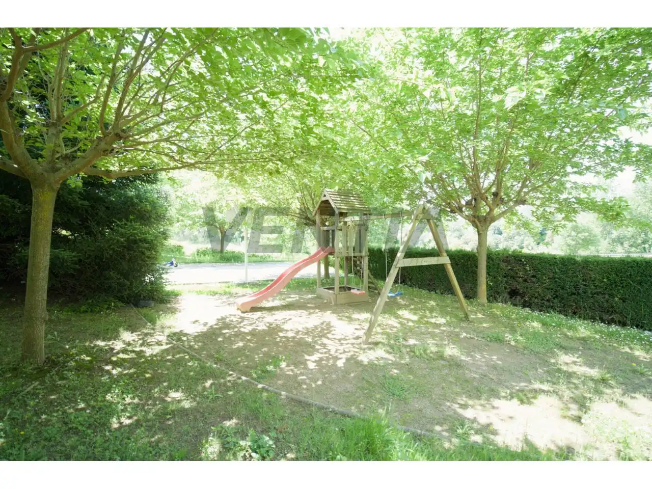 Jardín de Dúplex en venta en Berga con Calefacción, Trastero y Balcón