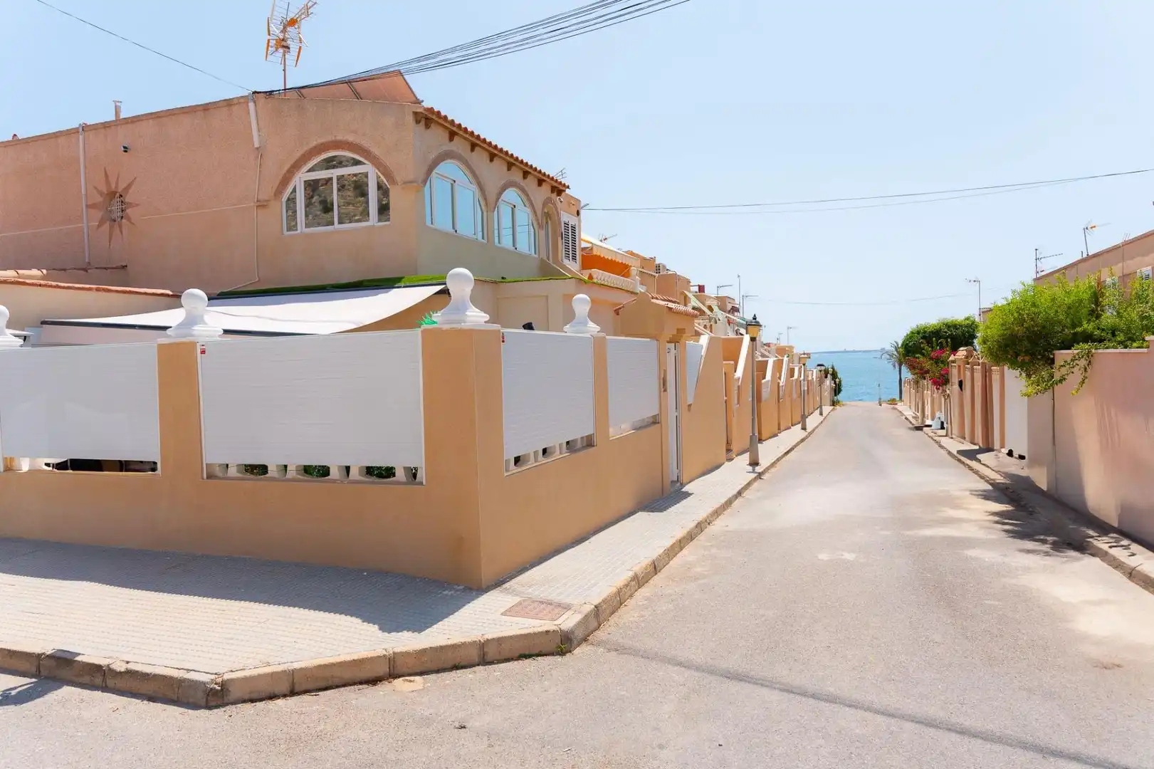 Exterior view of Houses for sale in Santa Pola  with Private garden and Terrace
