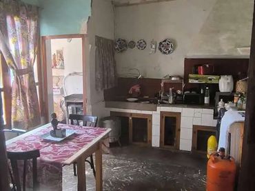 Adossat amb balcó en venda a Teresa de Cofrentes