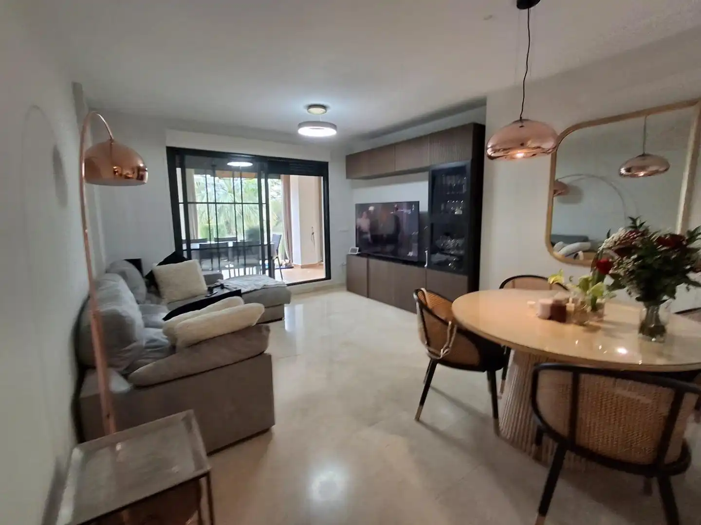 Wohnzimmer von Erdgeschoss zum Verkauf in Finestrat mit Klimaanlage, Privatgarten und Terrasse