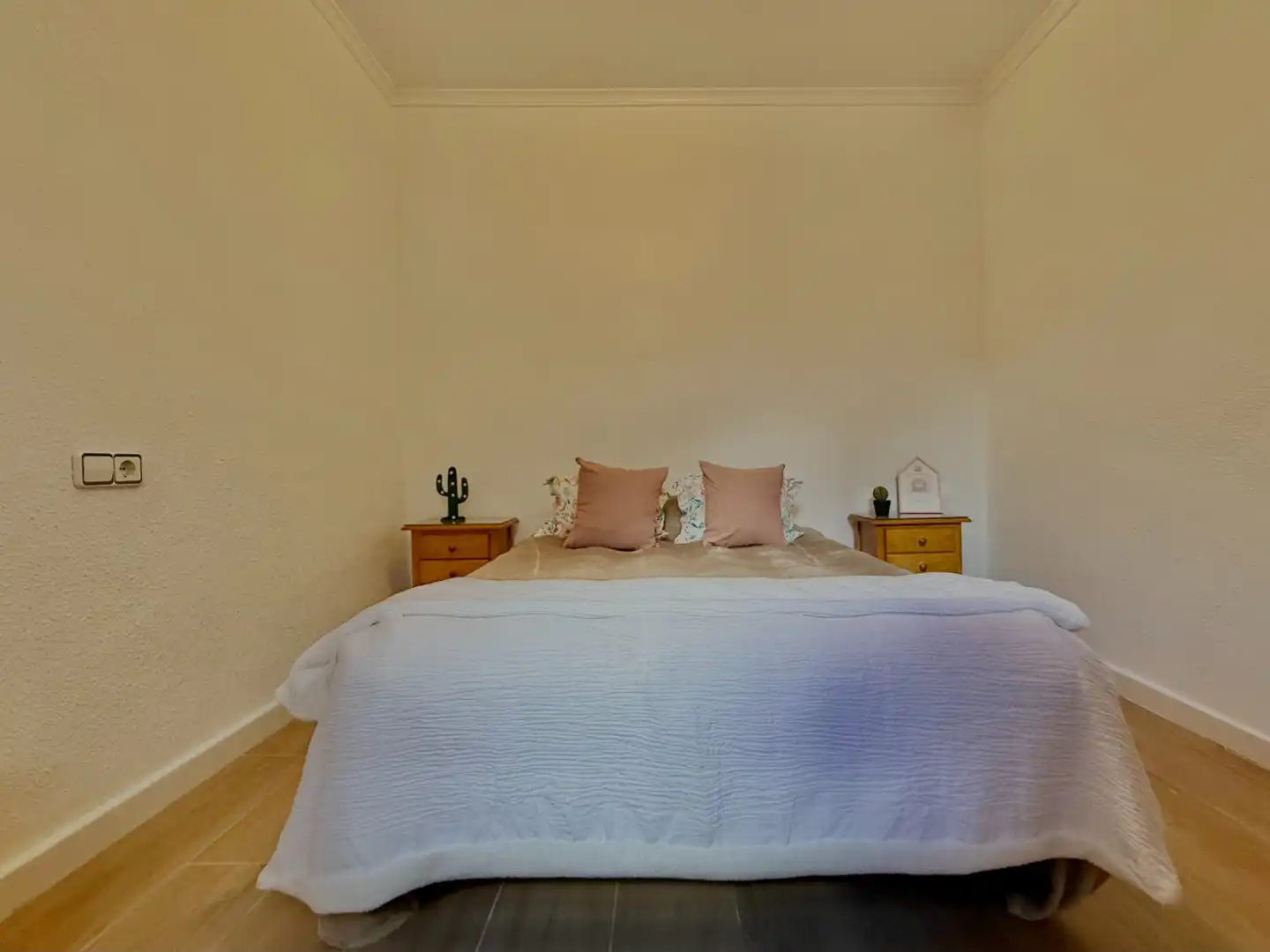Dormitori de Casa o xalet en venda en San Pedro del Pinatar amb Jardí privat, Terrassa i Traster
