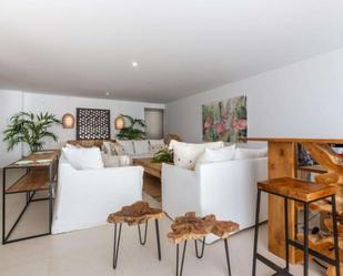 Sala d'estar de Apartament en venda en Sotogrande amb Aire condicionat, Terrassa i Piscina