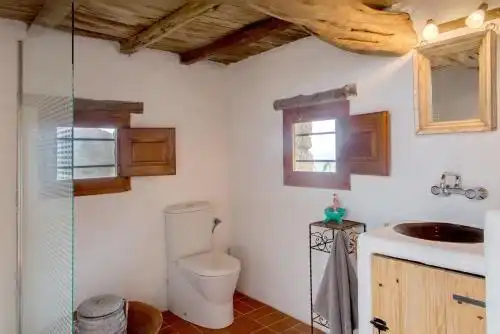 Baño de Casa o chalet de alquiler en Sant Josep de sa Talaia con Jardín privado, Terraza y Amueblado