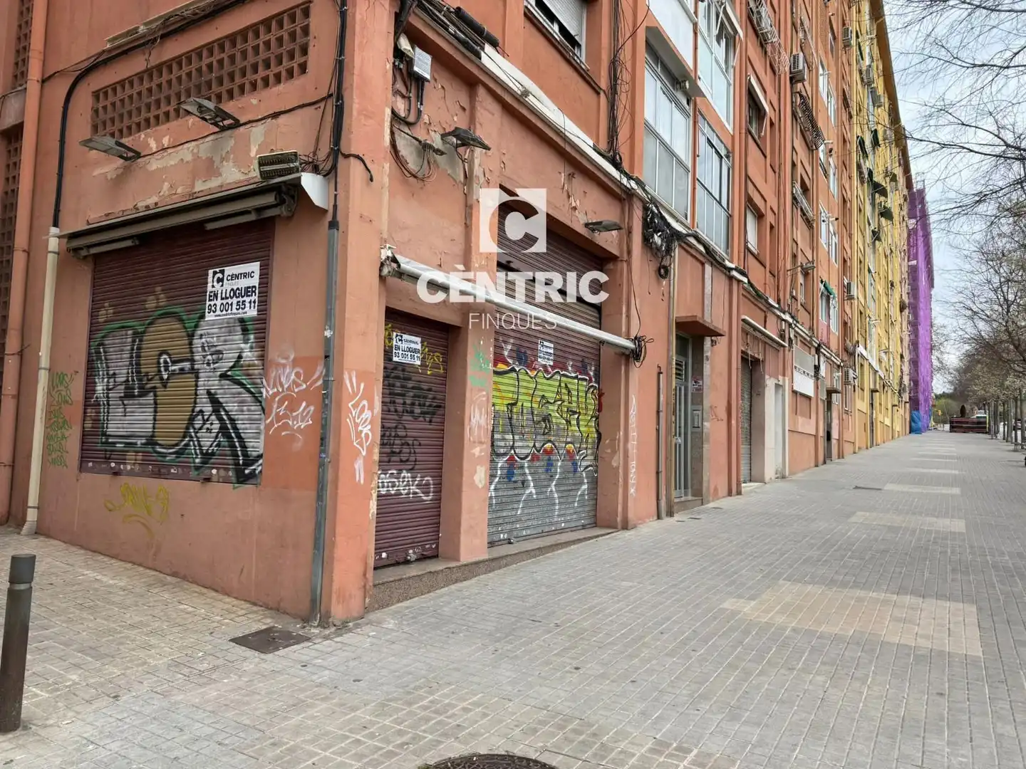 Vista exterior de Local de lloguer en Sabadell