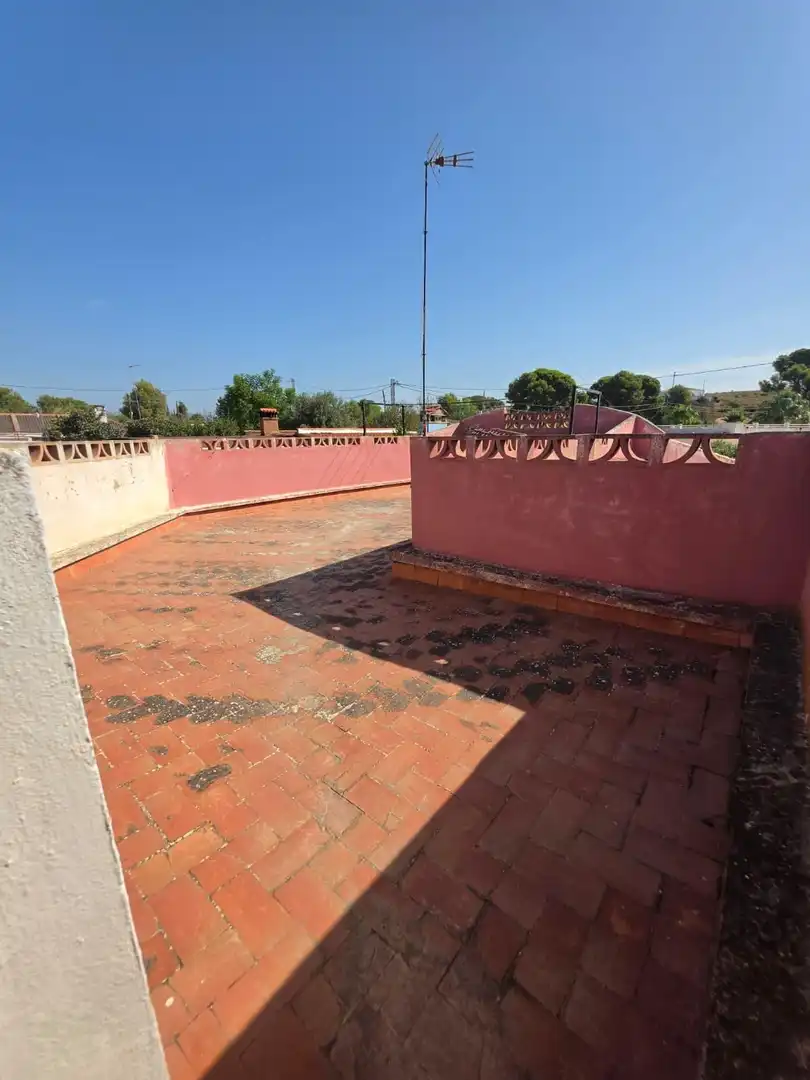 Terrassa de Casa o xalet en venda en Llíria amb Aire condicionat, Jardí privat i Terrassa
