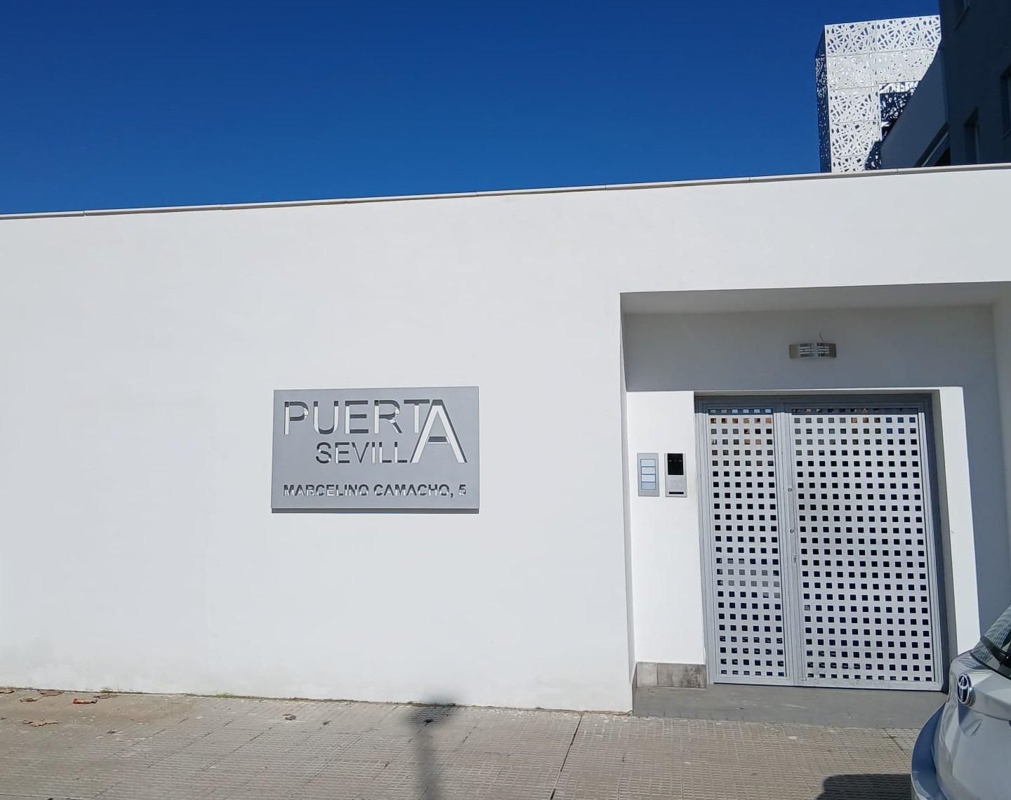 Exterior view of Attic to rent in Camas  with Air Conditioner, Private garden and Terrace