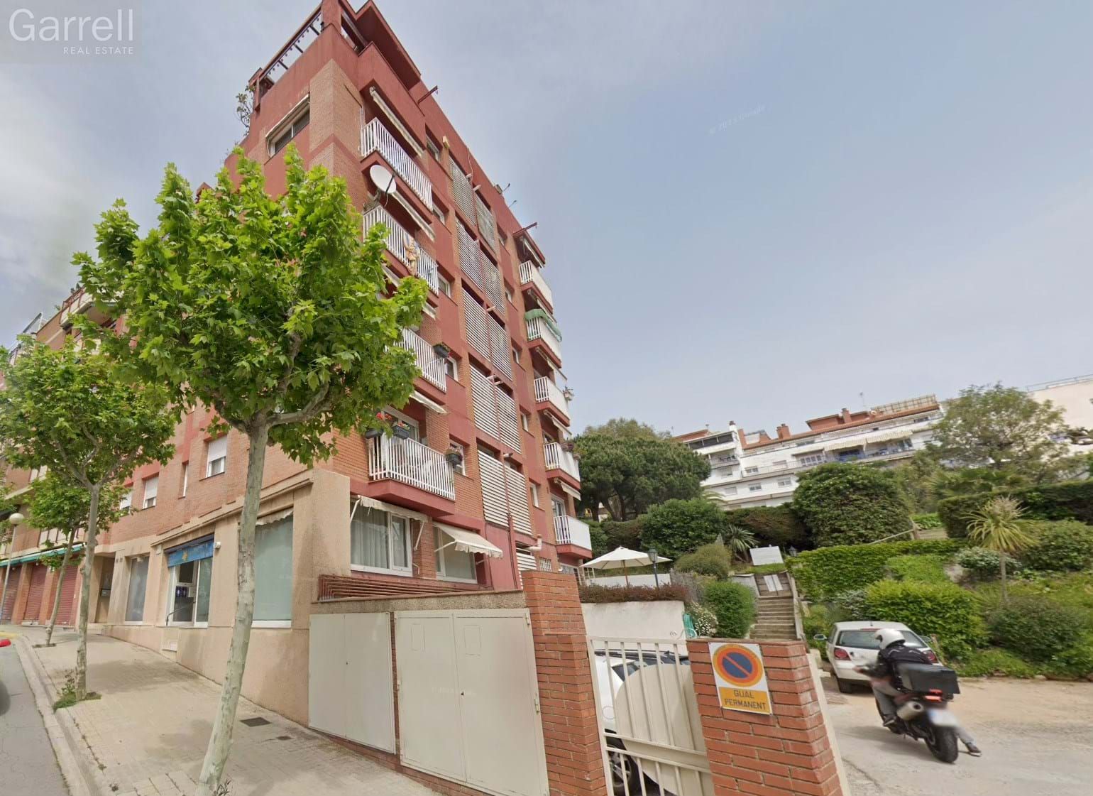 Exterior view of Flat for sale in El Masnou  with Swimming Pool