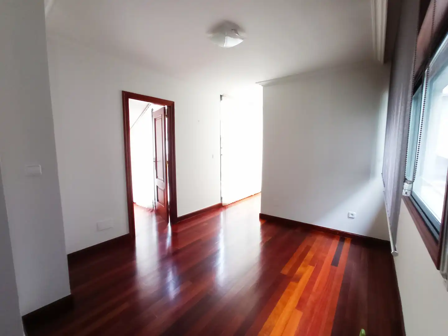 Schlafzimmer von Maisonette zum Verkauf in Pontevedra Capital  mit Heizung, Parkett und Terrasse
