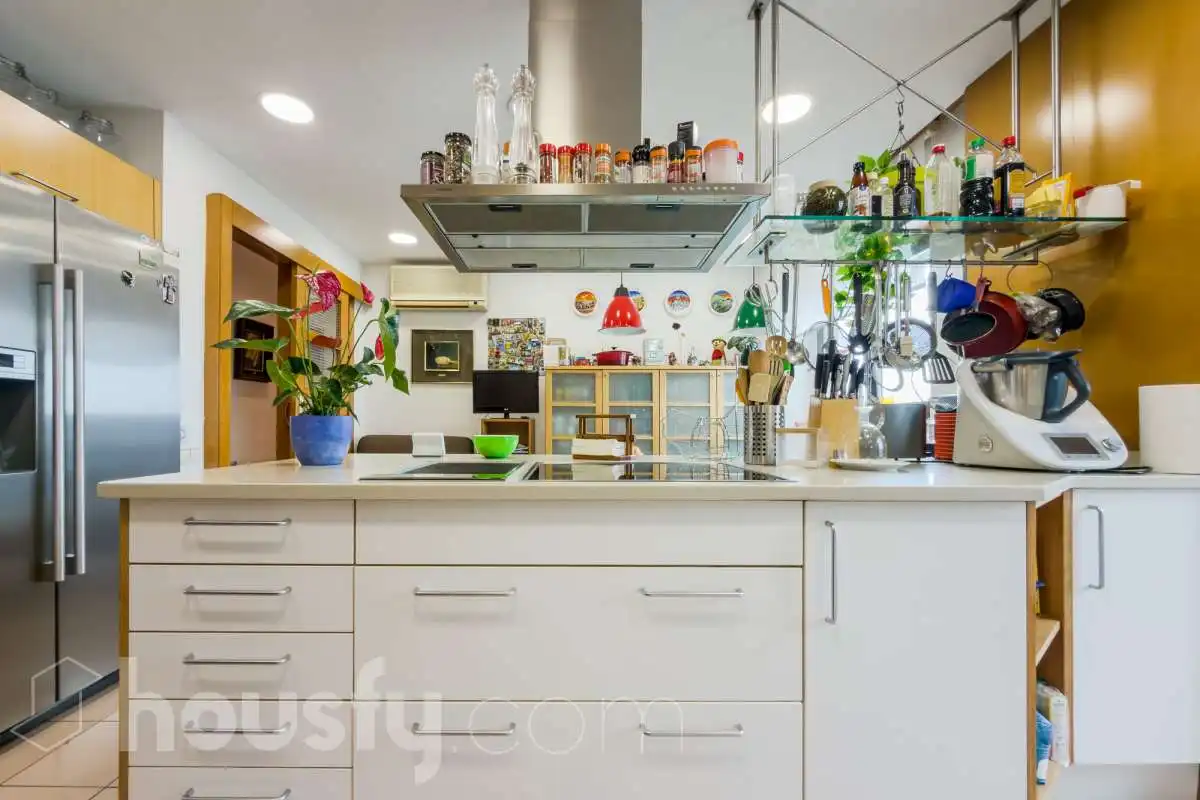 Cocina de Piso en venta en Barcelona con Aire acondicionado, Calefacción y Jardín privado