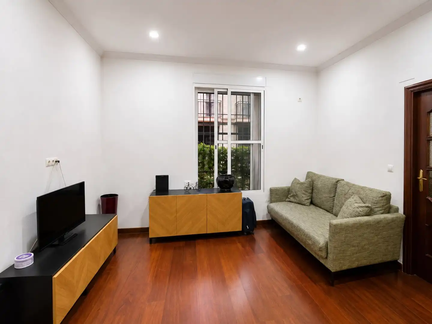 Sala de estar de Piso en venta en Sevilla con Aire acondicionado, Calefacción y Trastero