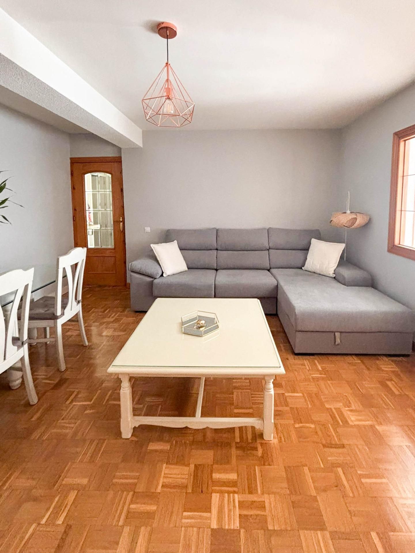 Sala d'estar de Casa o xalet en venda en  Madrid Capital amb Terrassa