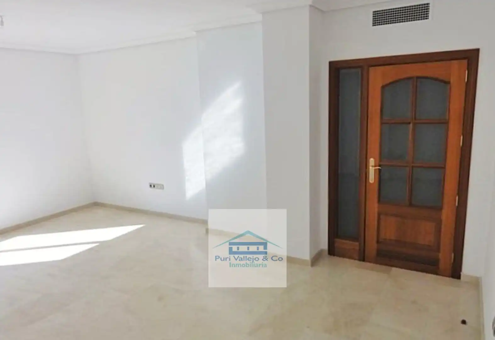 Flat for rent in Córdoba  with Air Conditioner, Terrace and Storage room