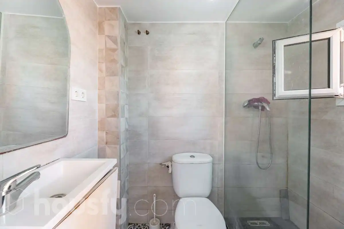 Bathroom of Flat for sale in Cornellà de Llobregat  with Balcony