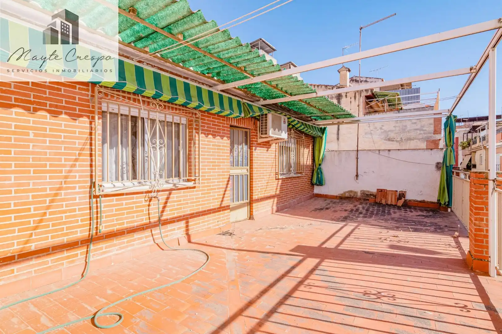 Vista exterior de Casa o chalet en venta en Granada con Terraza