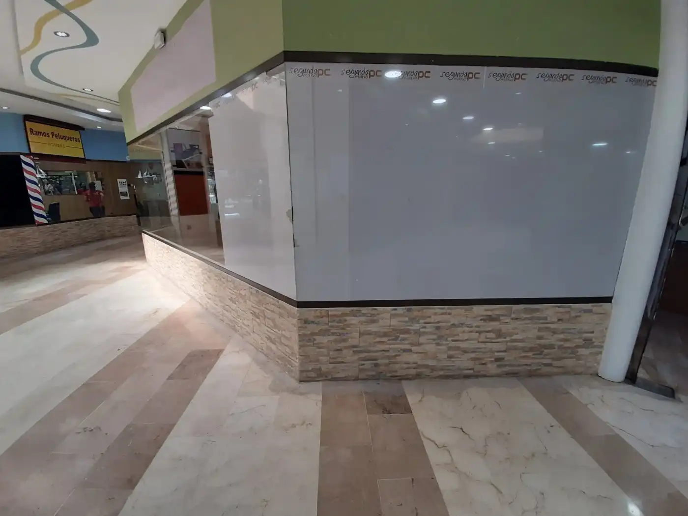 Local comercial en venda a Casco Antiguo, imagen 2