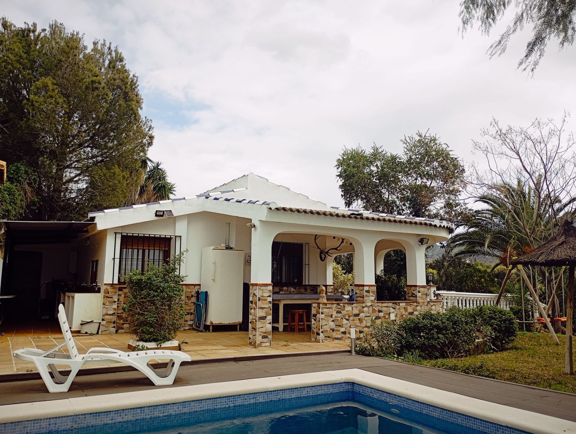 Vista exterior de Finca rústica en venda en Cártama amb Aire condicionat, Calefacció i Jardí privat