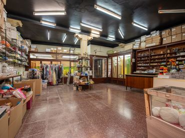 Locale commerciale in affitto a Carrer de Sant Domènec