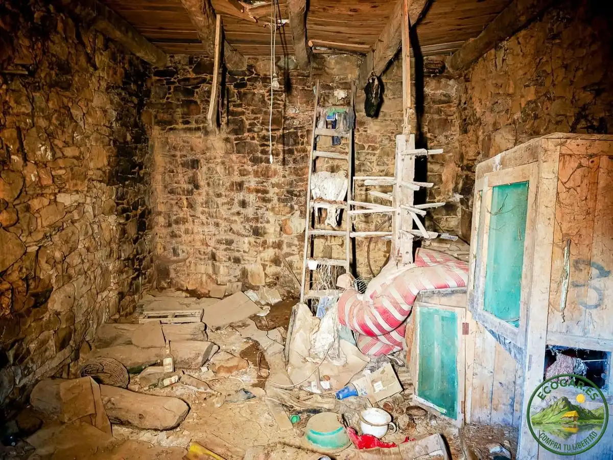 Casa adosada en venda en Toreno