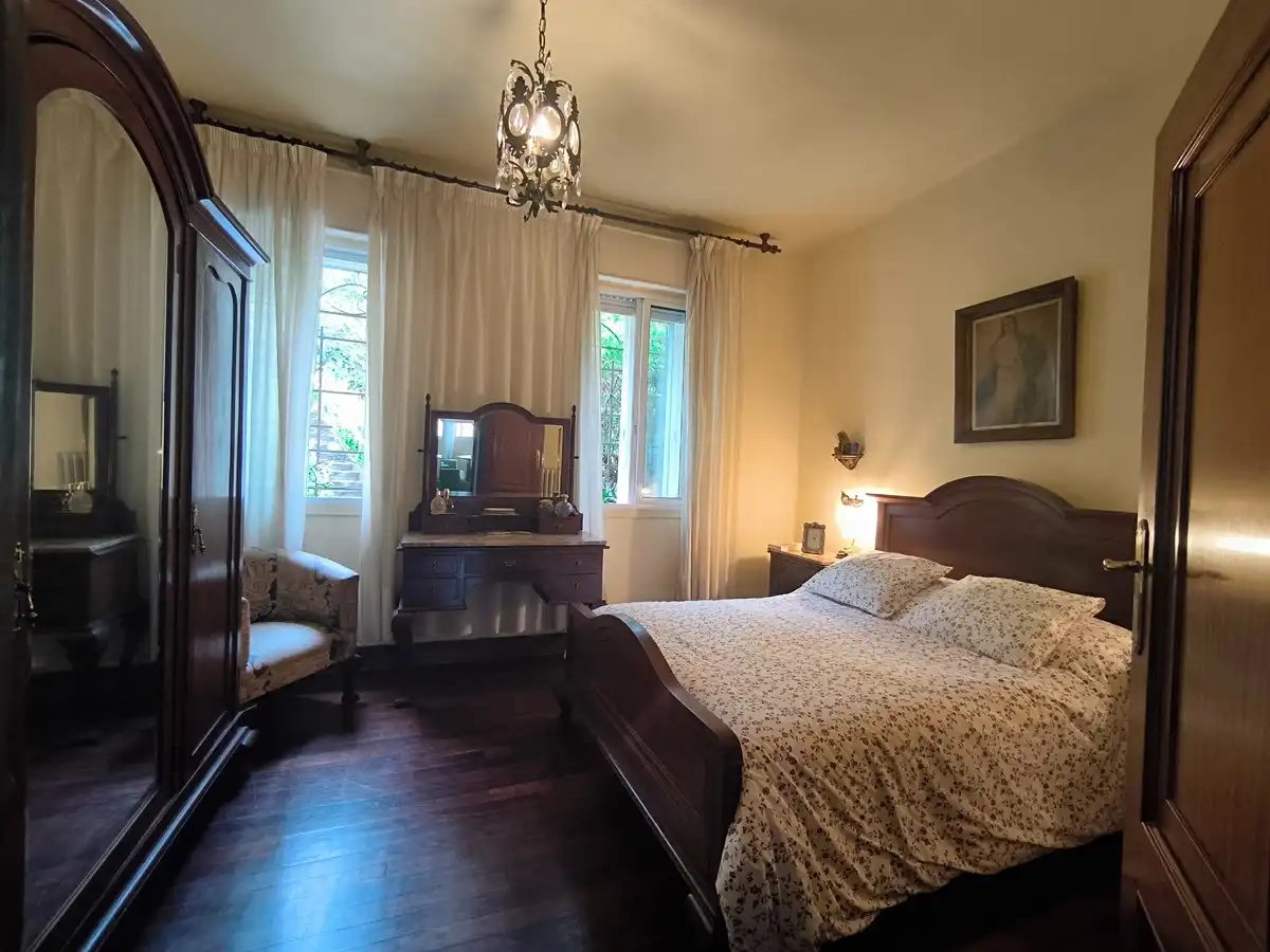 Habitación de Casa o chalet en venta en Vilagarcía de Arousa con Calefacción, Jardín privado y Parquet