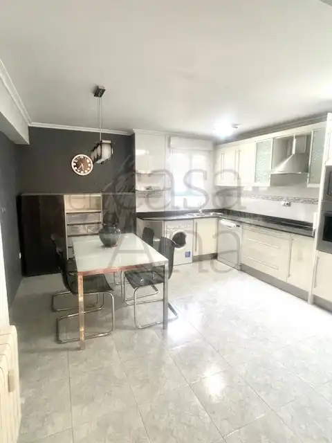 Cocina de Apartamento en venta en Bilbao  con Calefacción y Amueblado