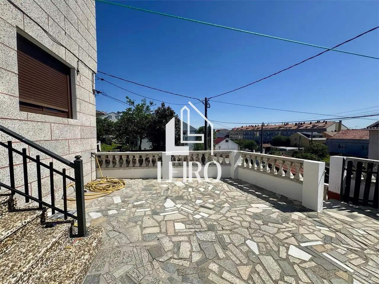 Vista exterior de Casa o xalet en venda en A Illa de Arousa  amb Terrassa