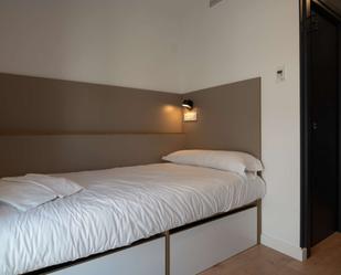 Bedroom of Study to share in Málaga Capital  with Air Conditioner and Terrace