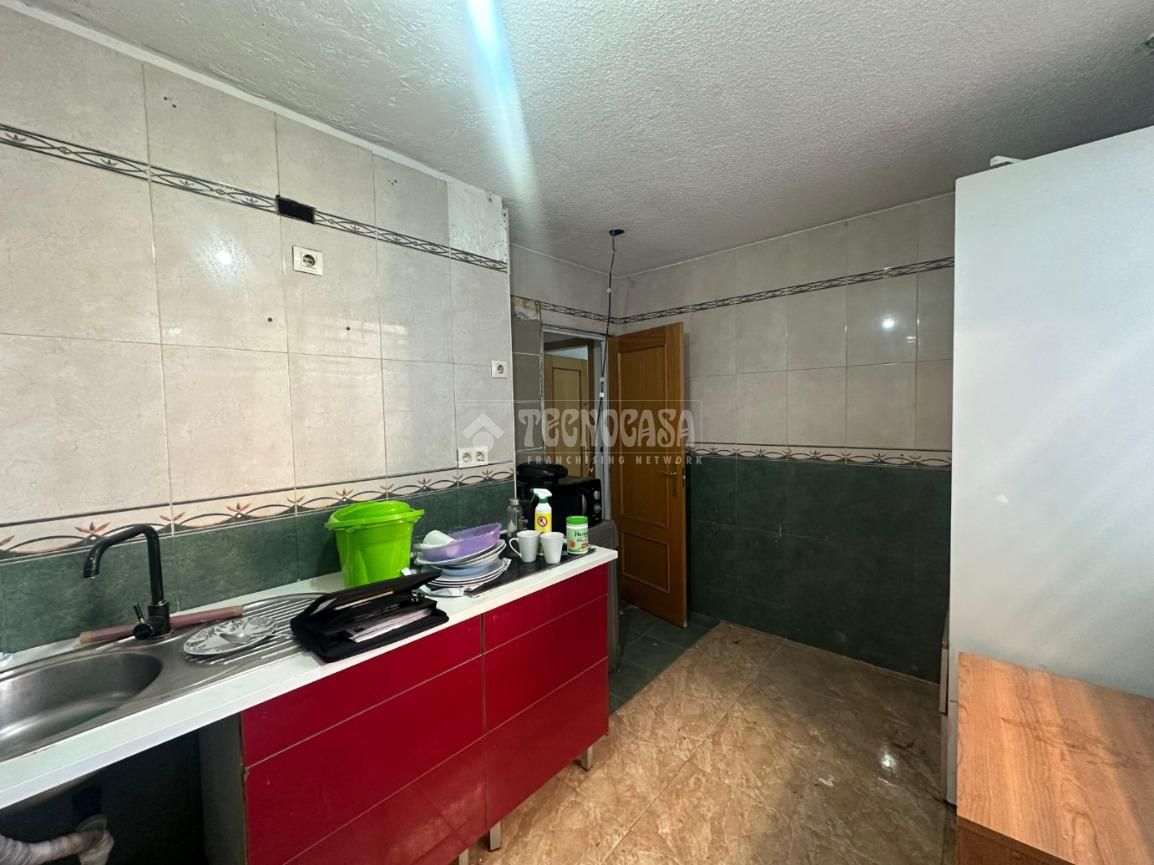 Kitchen of Flat for sale in Alcalá de Henares