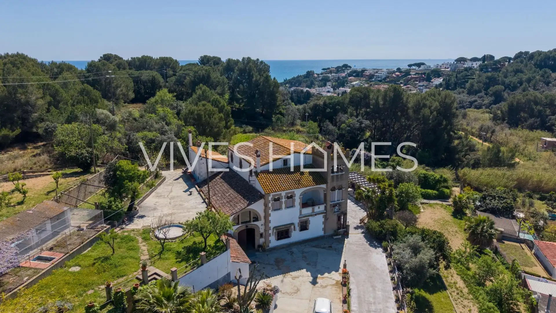 Vista exterior de Finca rústica en venta en Arenys de Mar con Aire acondicionado, Jardín privado y Terraza