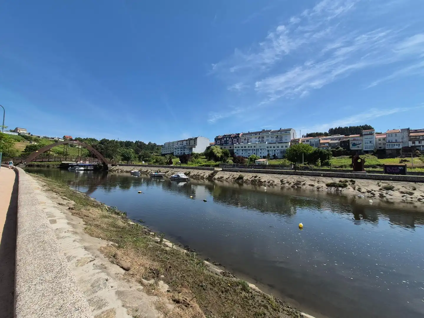 Vista exterior de Casa adosada en venta en Betanzos