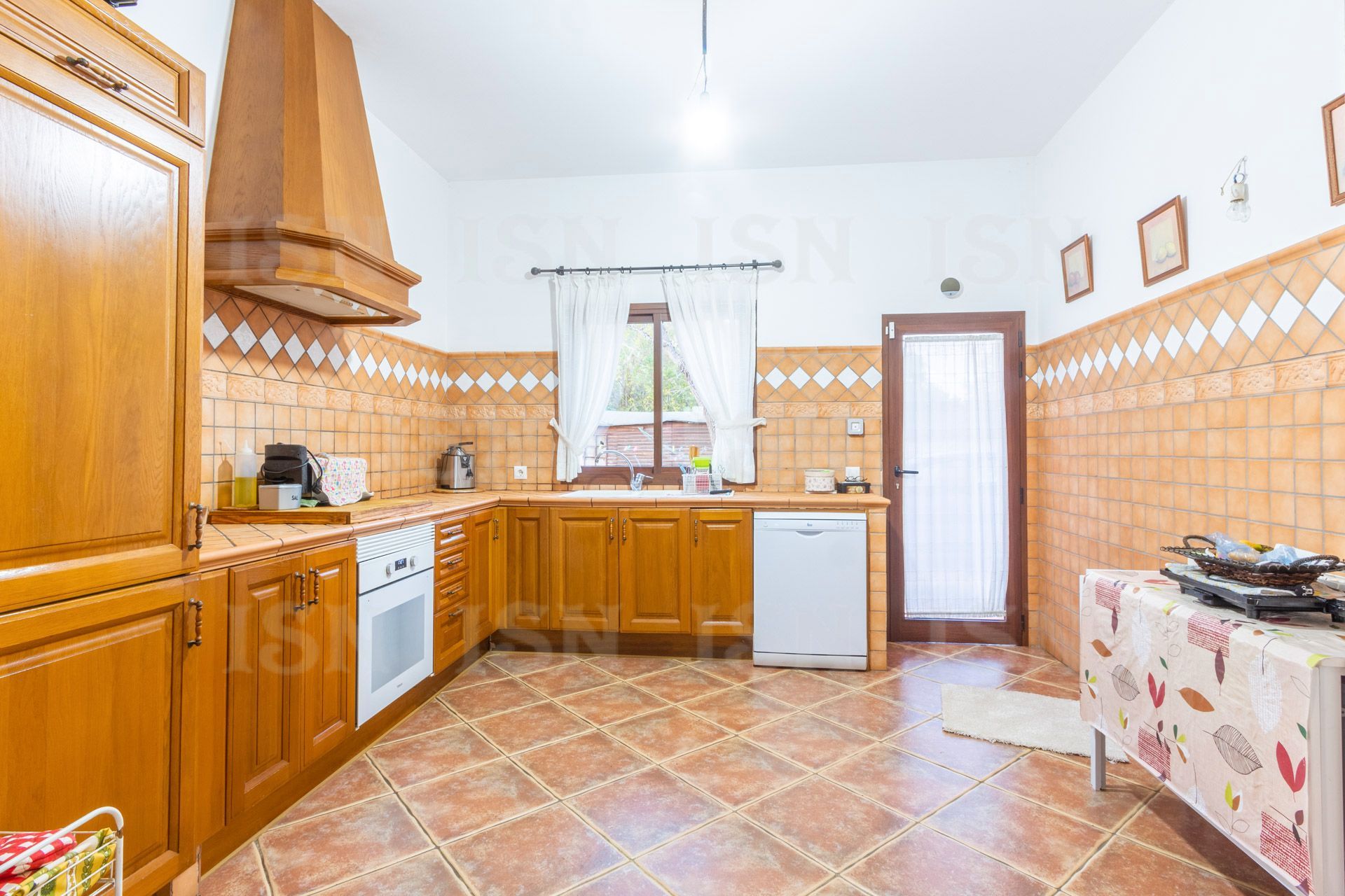 Kitchen of House or chalet for sale in Santa Eugènia  with Air Conditioner, Heating and Terrace