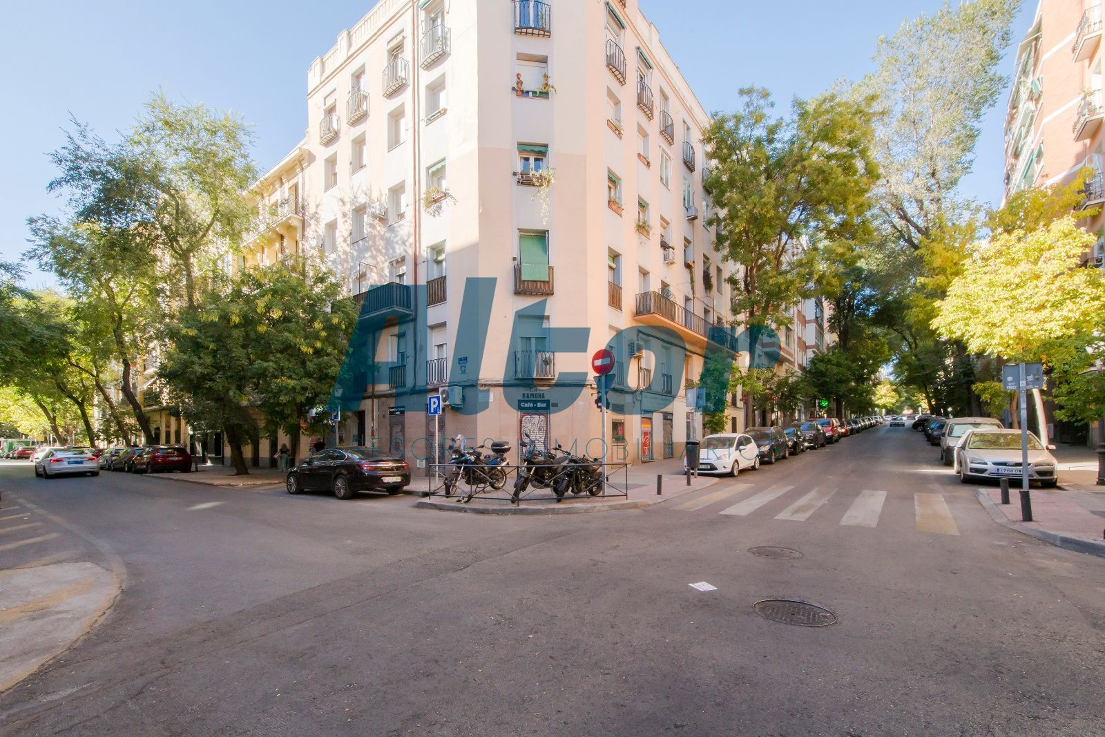 Exterior view of Flat for rent in  Madrid Capital  with Heating