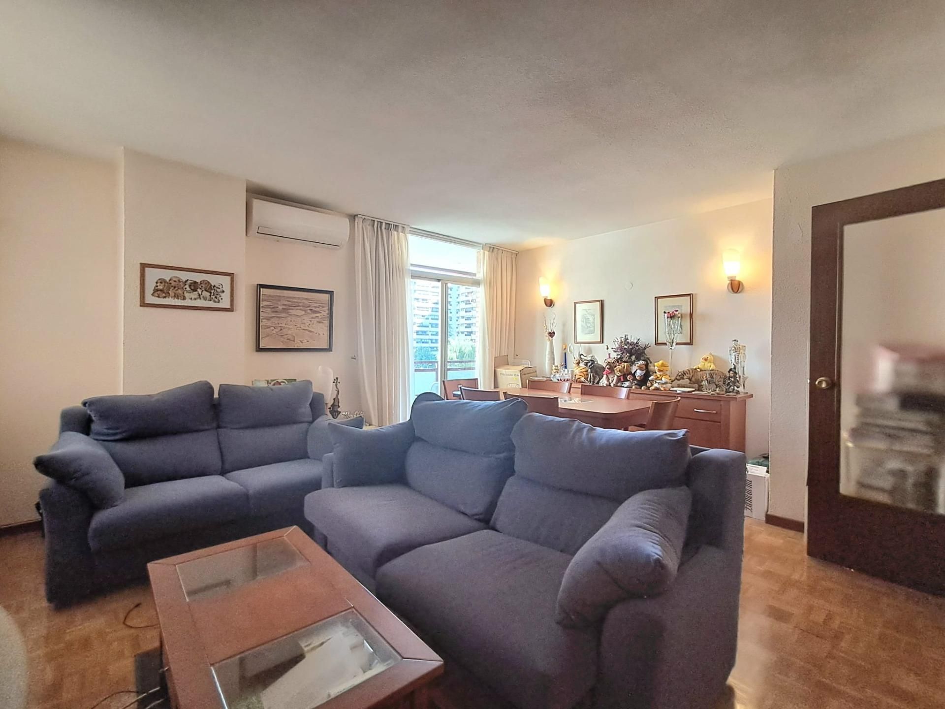 Living room of Flat for sale in  Madrid Capital  with Heating, Private garden and Terrace