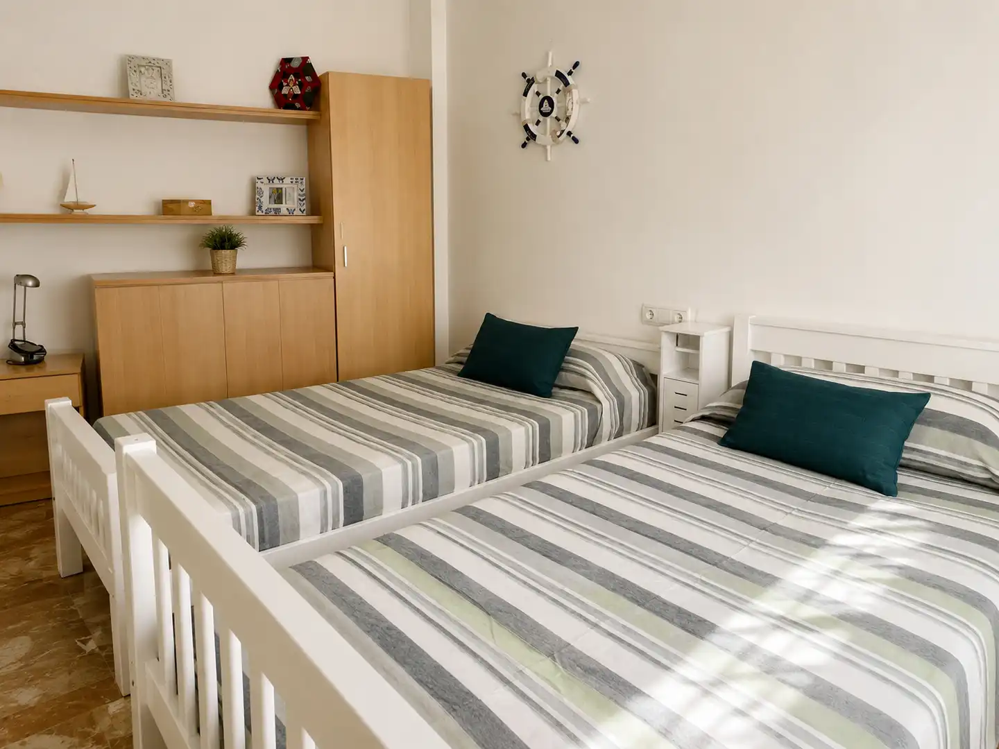 Schlafzimmer von Wohnungen zur Miete in Palamós mit Klimaanlage, Heizung und Möbliert