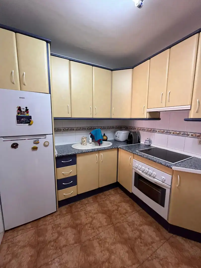Küche von Wohnung zum Verkauf in Pulpí mit Klimaanlage, Privatgarten und Terrasse