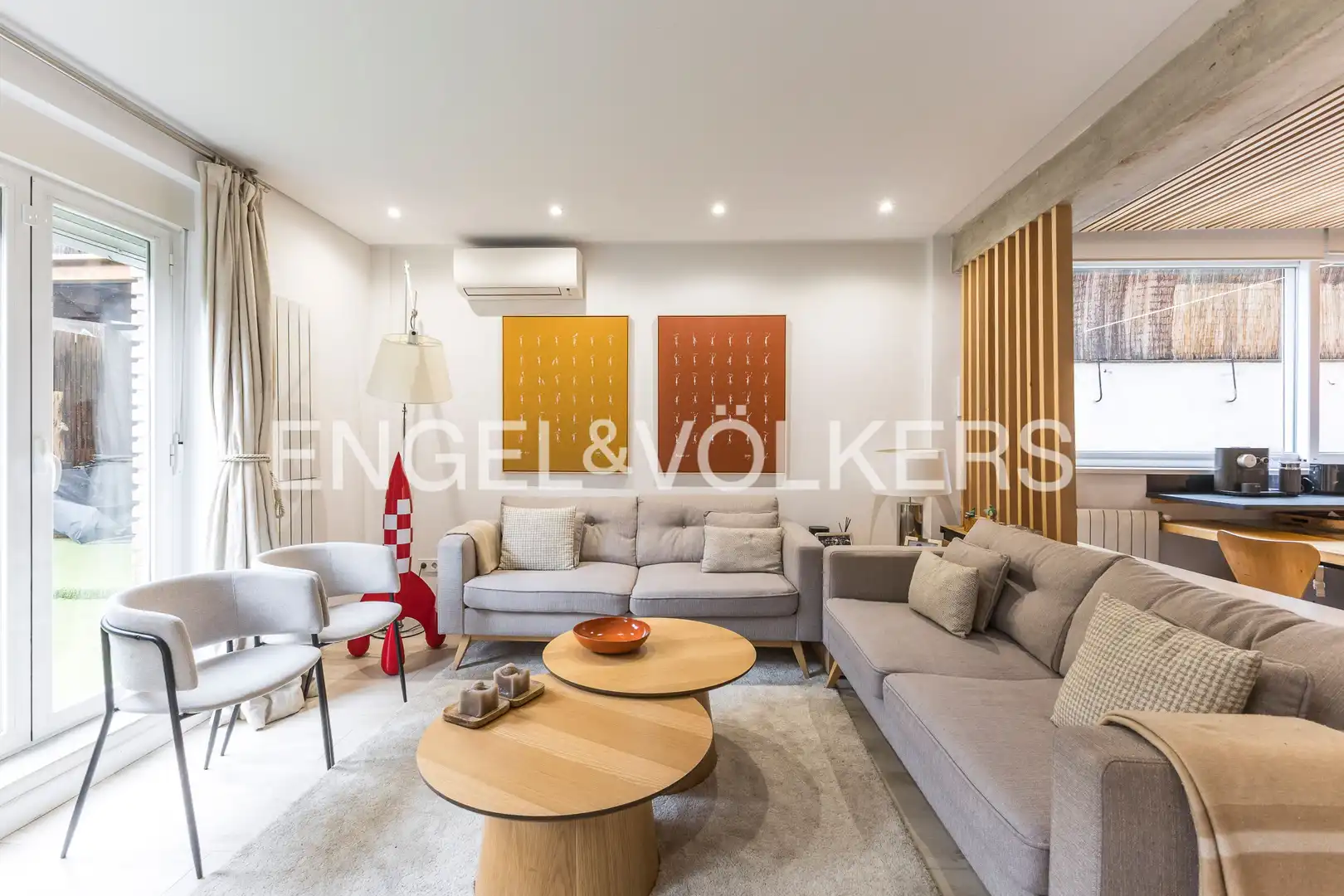 Sala d'estar de Pis en venda en Madrid amb Aire condicionat, Calefacció i Terrassa