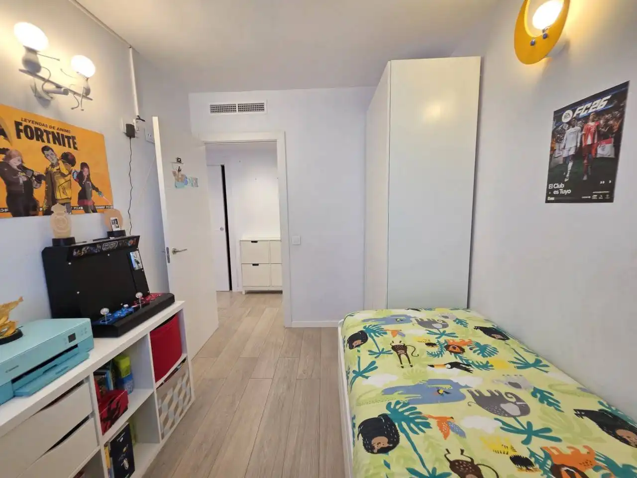 Habitación de Piso en venta en Sant Just Desvern con Aire acondicionado, Calefacción y Terraza