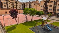 Außenansicht von Wohnungen zum verkauf in Villamediana de Iregua mit Klimaanlage, Terrasse und Balkon